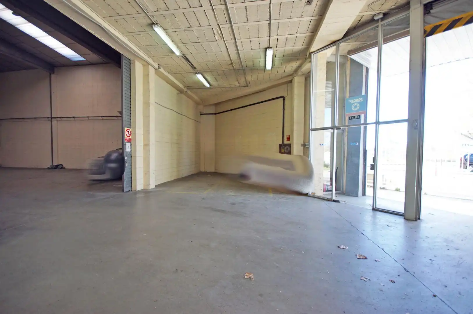 Nave Industrial en  Carrer Carrer Motors 306 - Foto 10