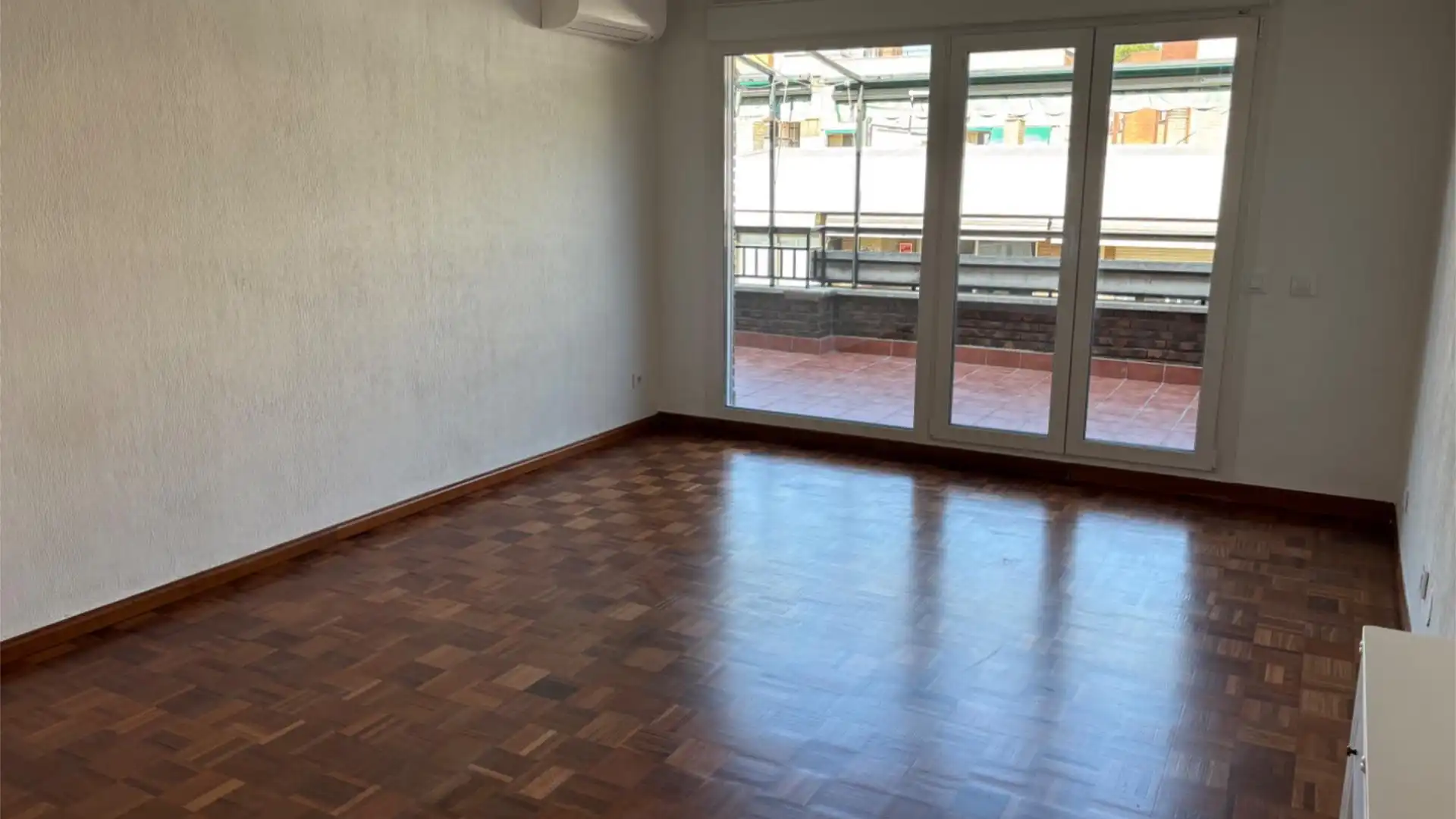 Piso en  Calle de Eduardo Benot 2 - Foto 3