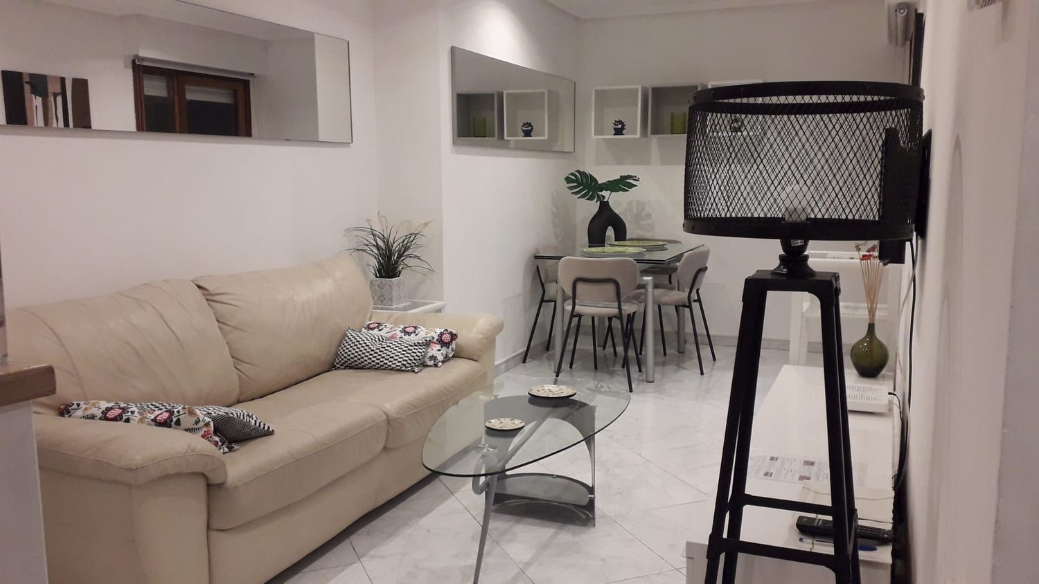 Piso en calle de Julián Besteiro, 35 - Foto 1