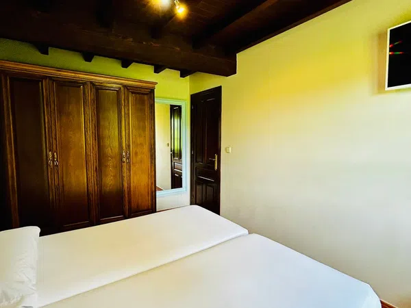 Chalet adosado en Huexes s/n - Foto 4