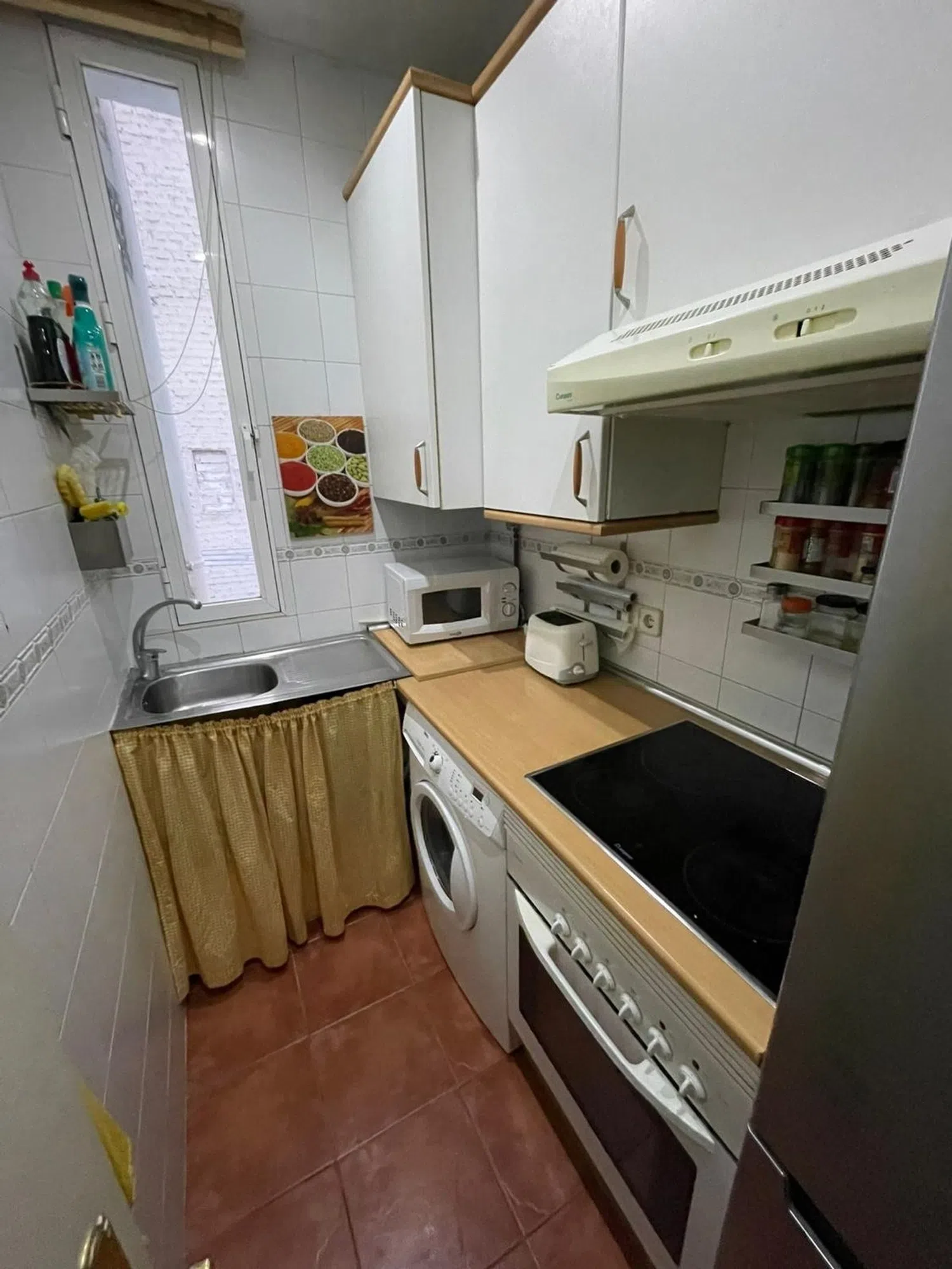 Piso en calle de Fernández de los Ríos, 23 - Foto 1