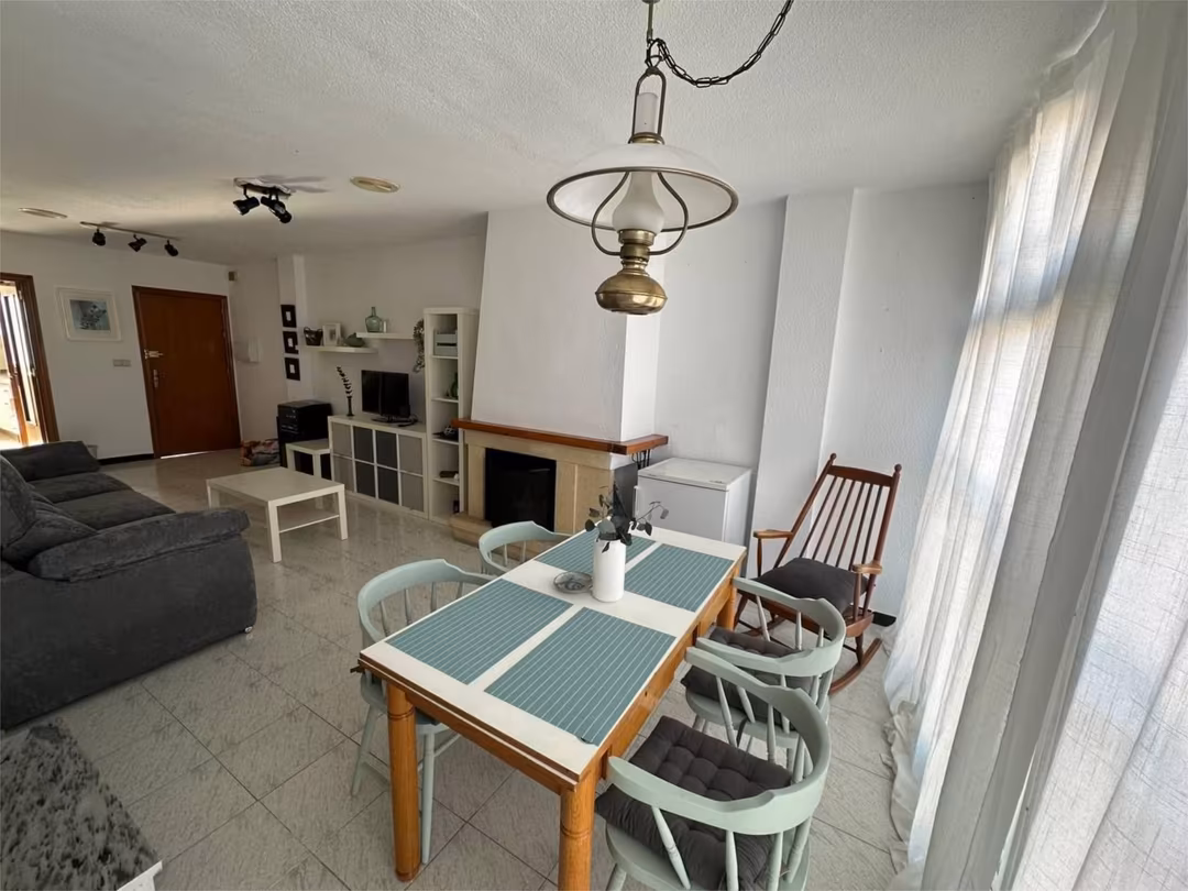 Piso en  Avenida Levante 14