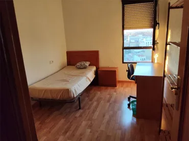 Piso en  Calle Hermanos Quintero 1 - Foto 7