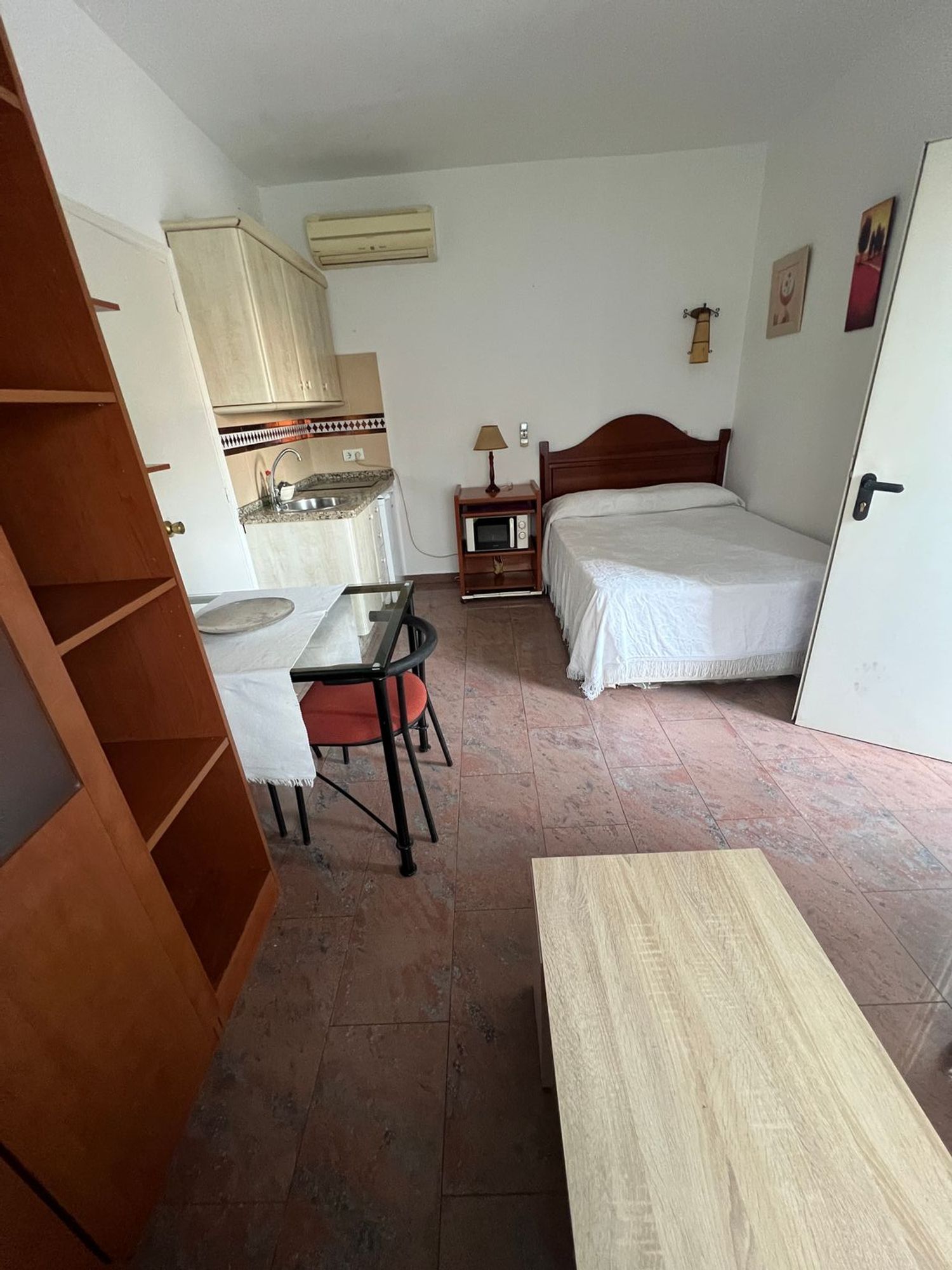 Estudio en calle Ávila, 15 - Foto 2