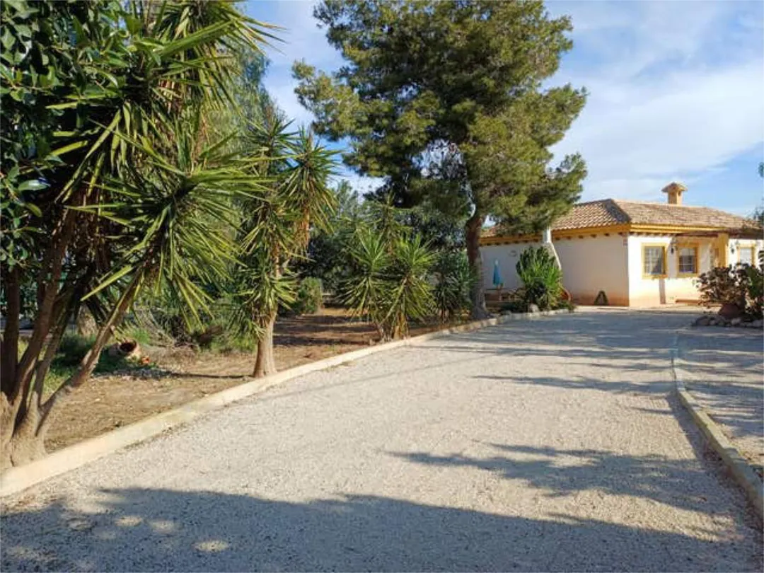 Casa adosada en Avileses - Foto 2