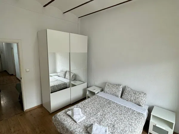 Piso en calle Pagés del Corro, 159