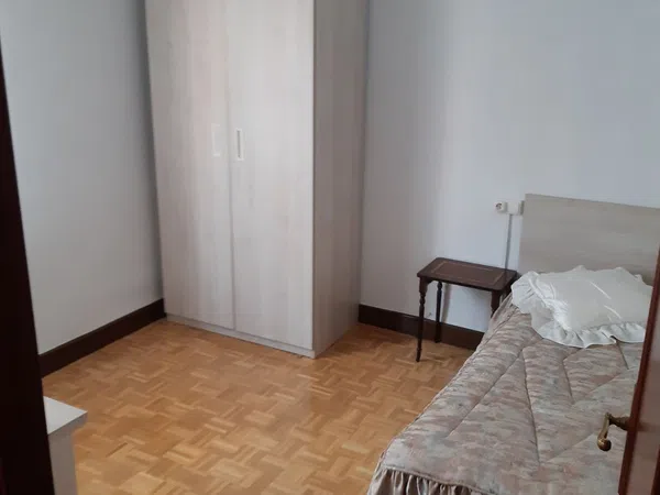 Piso en calle Adurtza, 1