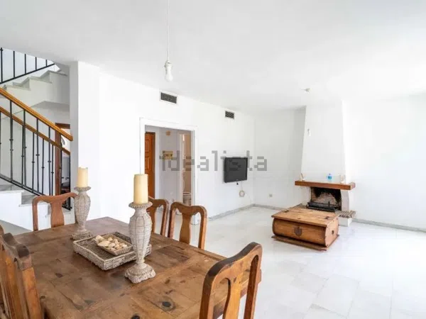 Chalet adosado en Barrio Los Naranjos - Foto 20