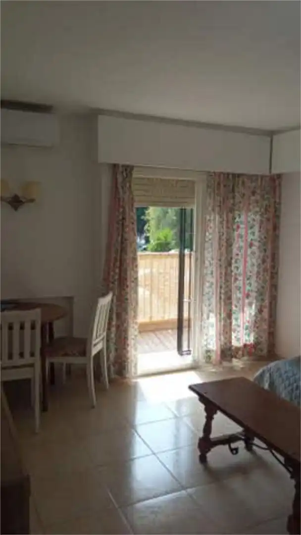 Apartamento en AVD gamonal arroyo de la miel - Foto 4