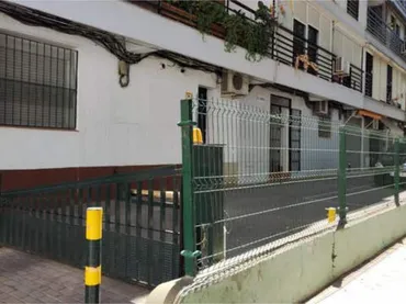 Local comercial en Triana - Foto 1