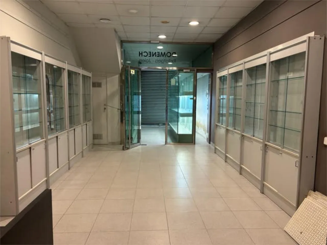 Local comercial en Centro - Foto 6