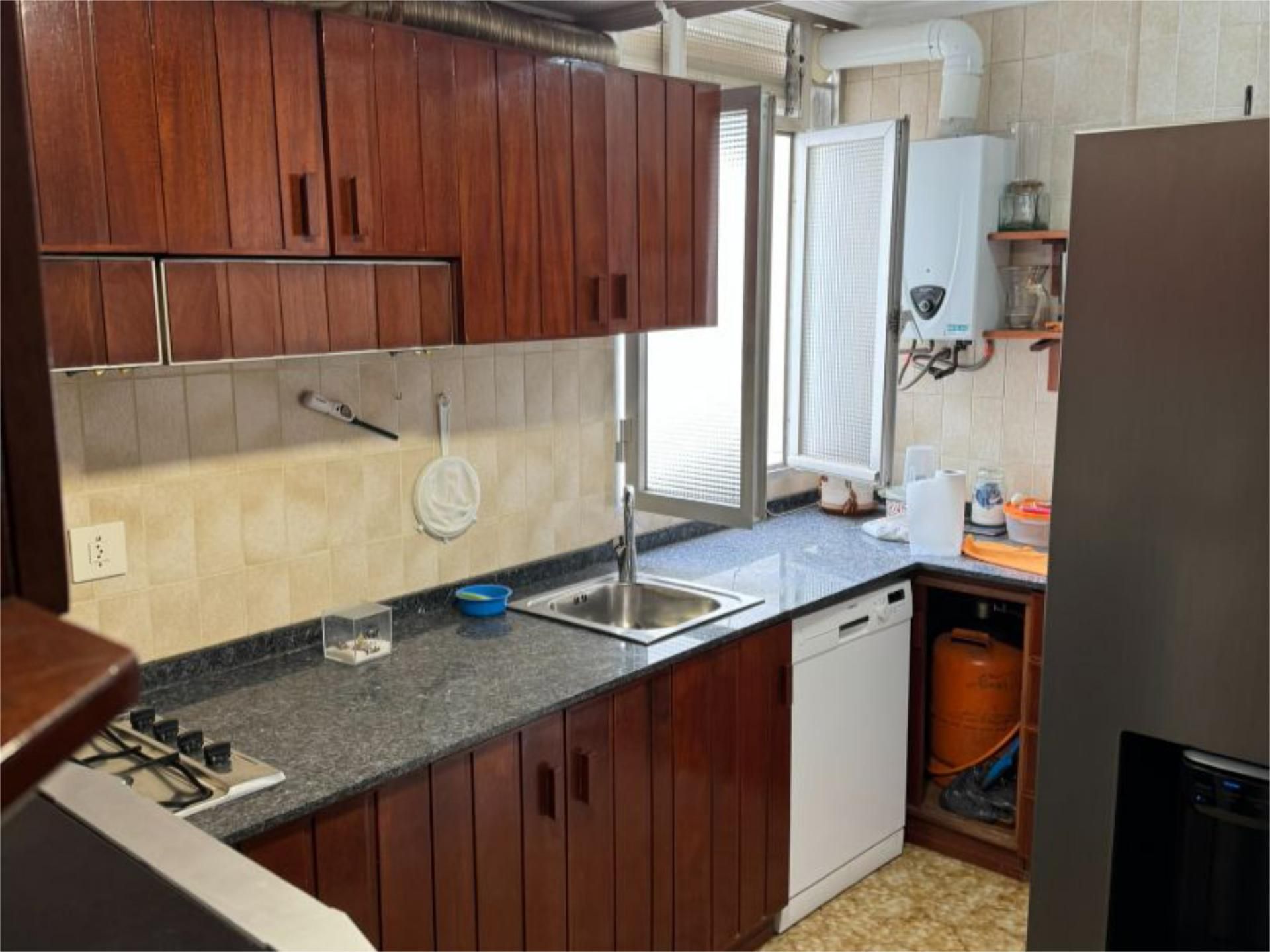 Piso en  Calle Ingeniero Sanchiz Pujalte 19 - Foto 11