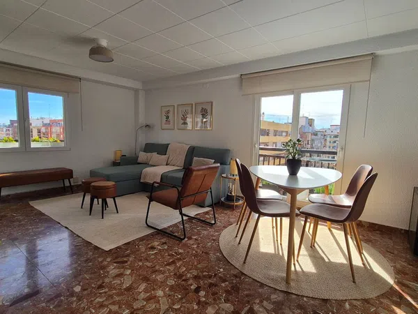 Piso en calle de Cuba, 77