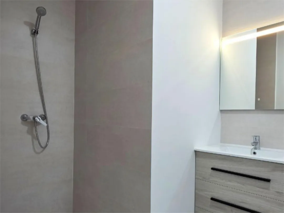 Piso en  Calle Melchor Gallegos 1 - Foto 8