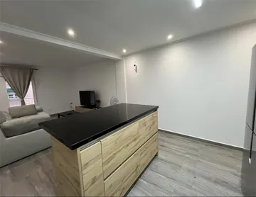 Piso en  Carrer Esperidion Porta Requesens 72a - Foto 5