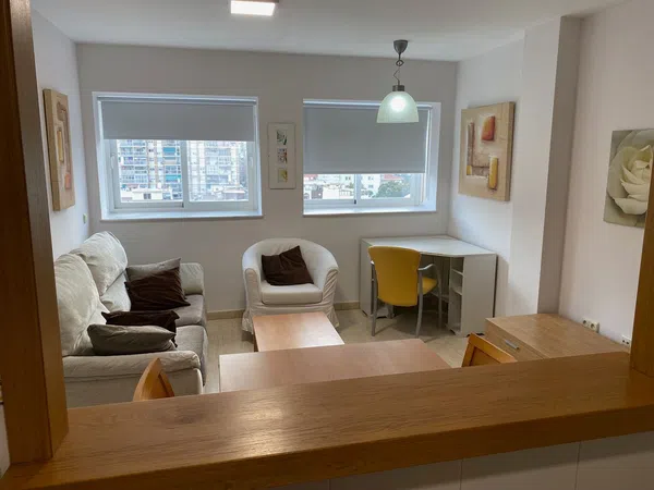 Piso en calle Paul Dukas, 6