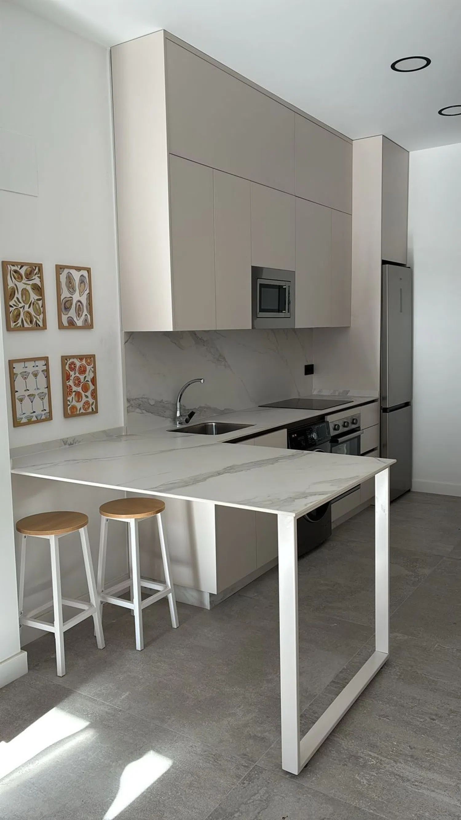 Estudio en avenida de Carlos III, 25 - Foto 1