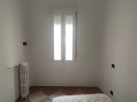 Piso en calle Embajadores, 145