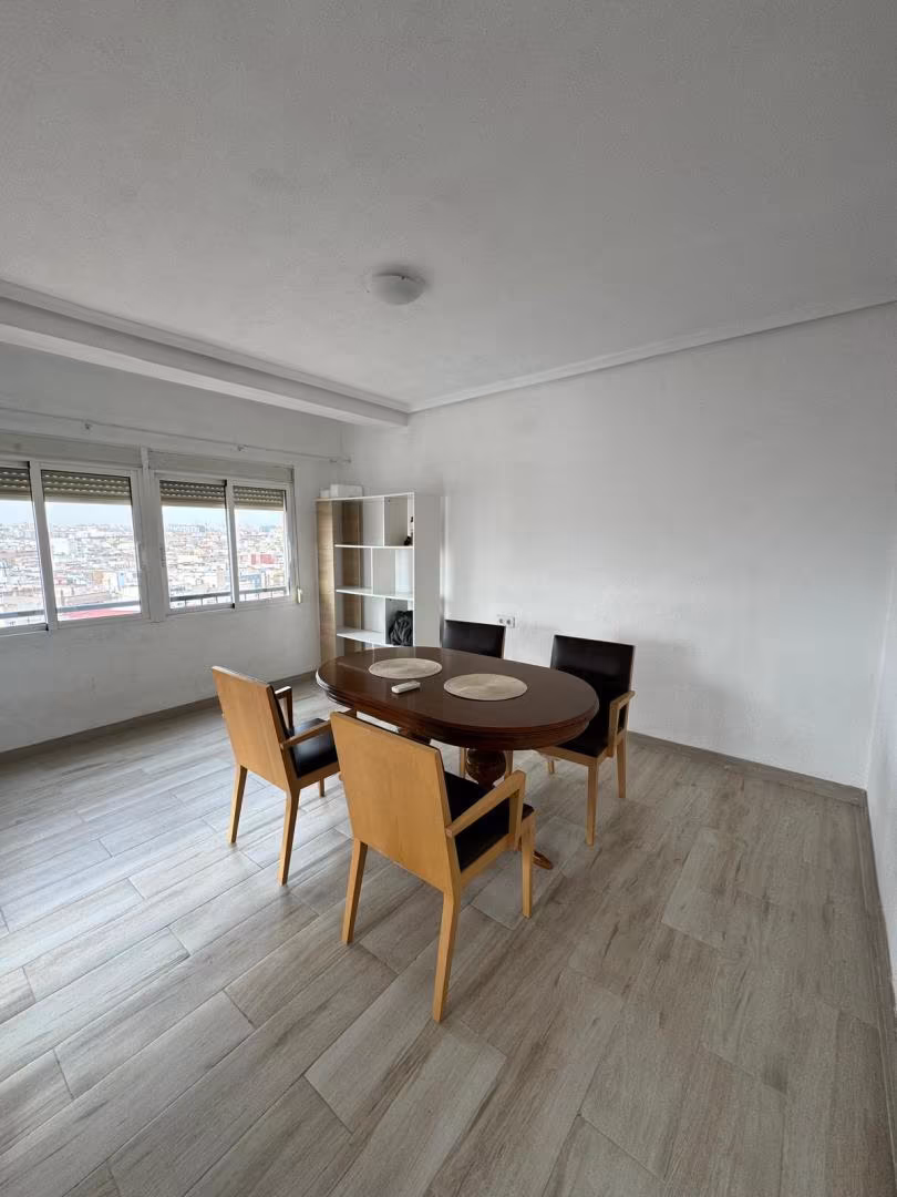 Piso en  Carrer de Agost 8 - Foto 5