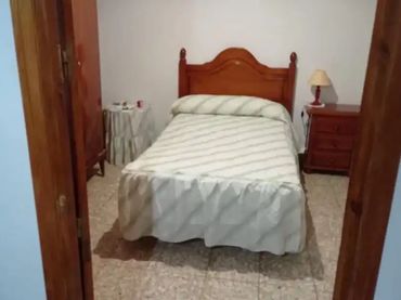 Planta baja en  Calle Alfonso XII 10 - Foto 1
