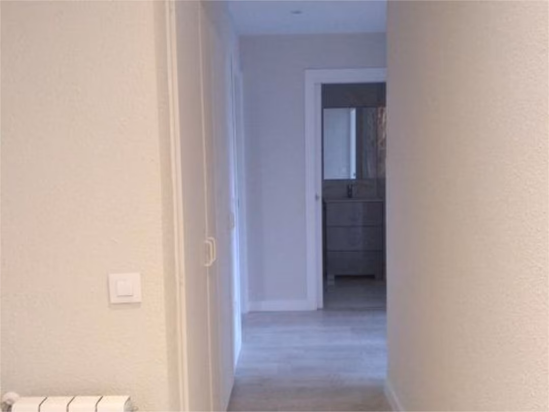 Piso en  Calle de Ulises 19 - Foto 7