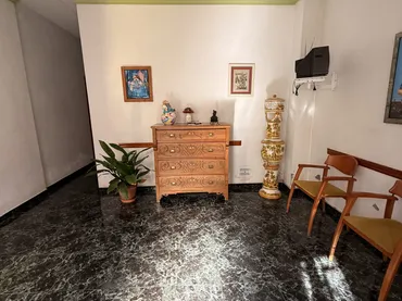 Casa adosada en  Carrer de la Germana Felisa 12 - Foto 4