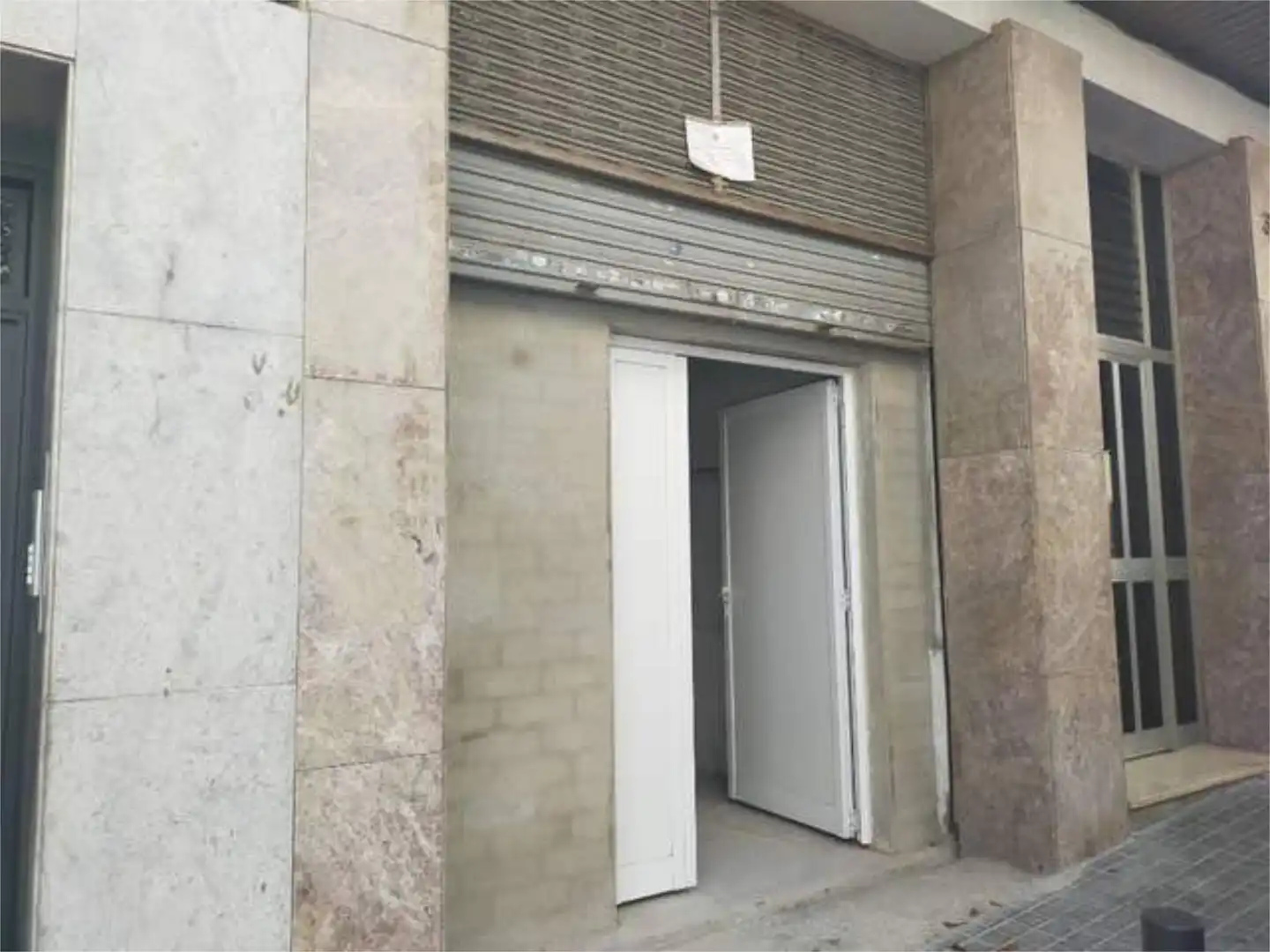 Local comercial en Avinguda Mas Nou - Foto 4