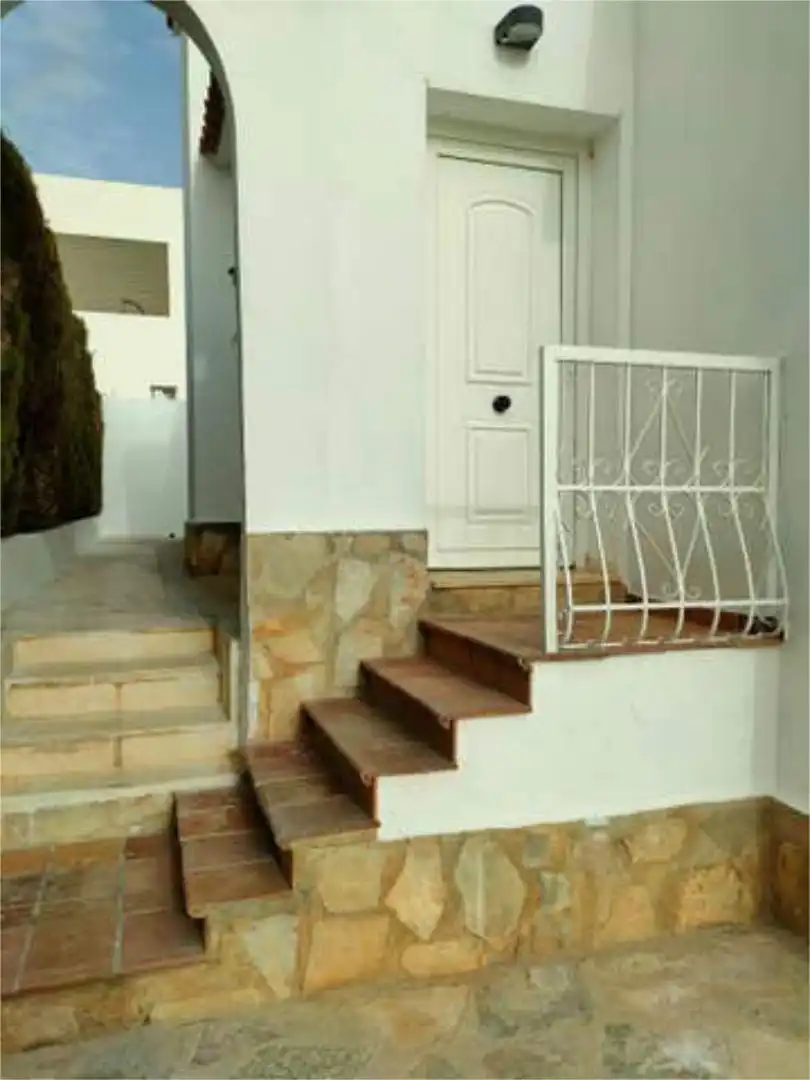 Casa adosada en LAS MARINAS - Foto 2
