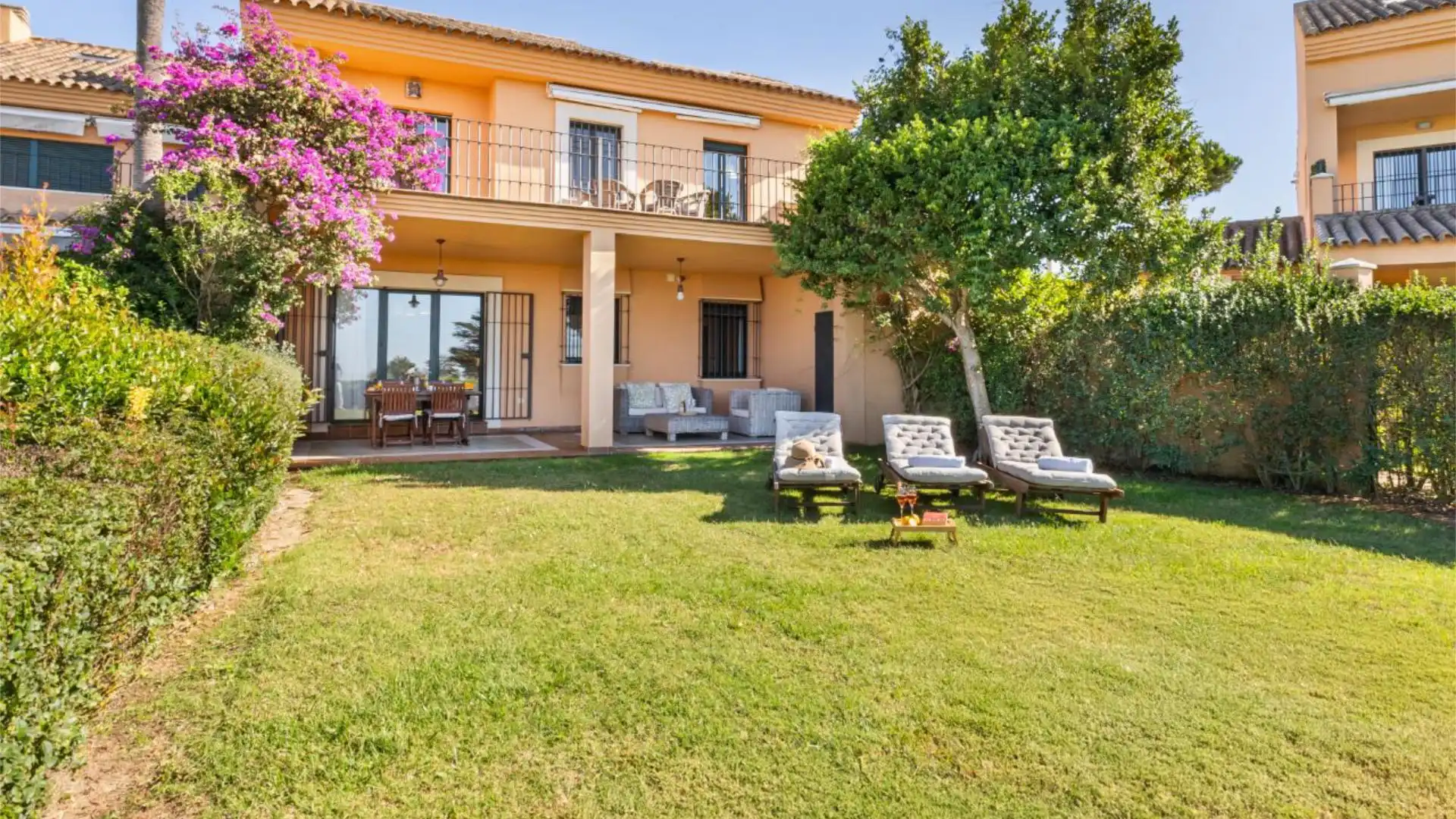 Casa adosada en  Calle Teodosio 12 - Foto 21