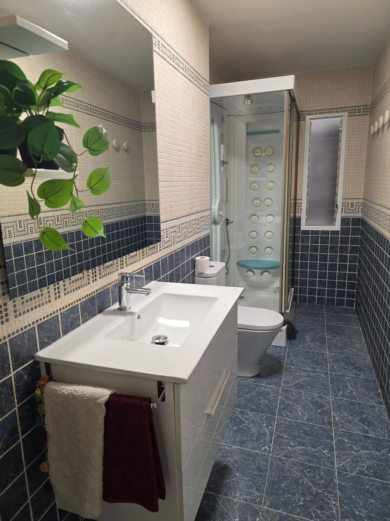 Piso en avenida de los Reyes de España, 26 - Foto 5