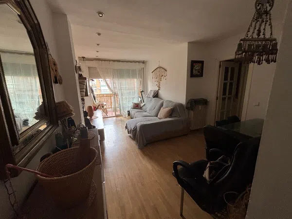 Piso en calle de Puentelarra, 14