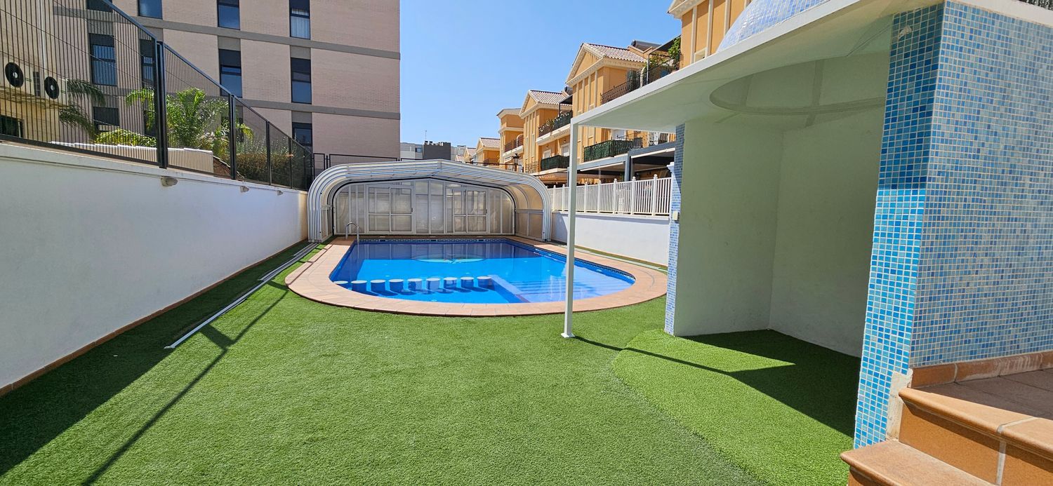 Chalet adosado en Calle Abdet, 37, Zona Deportiva-Nuevo Altabix - Foto 2