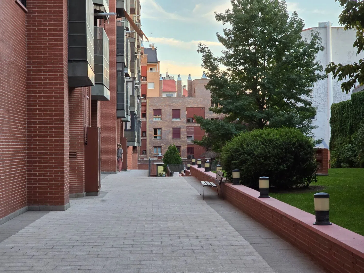 Piso en avenida de Camilo José Cela, 25 - Foto 1