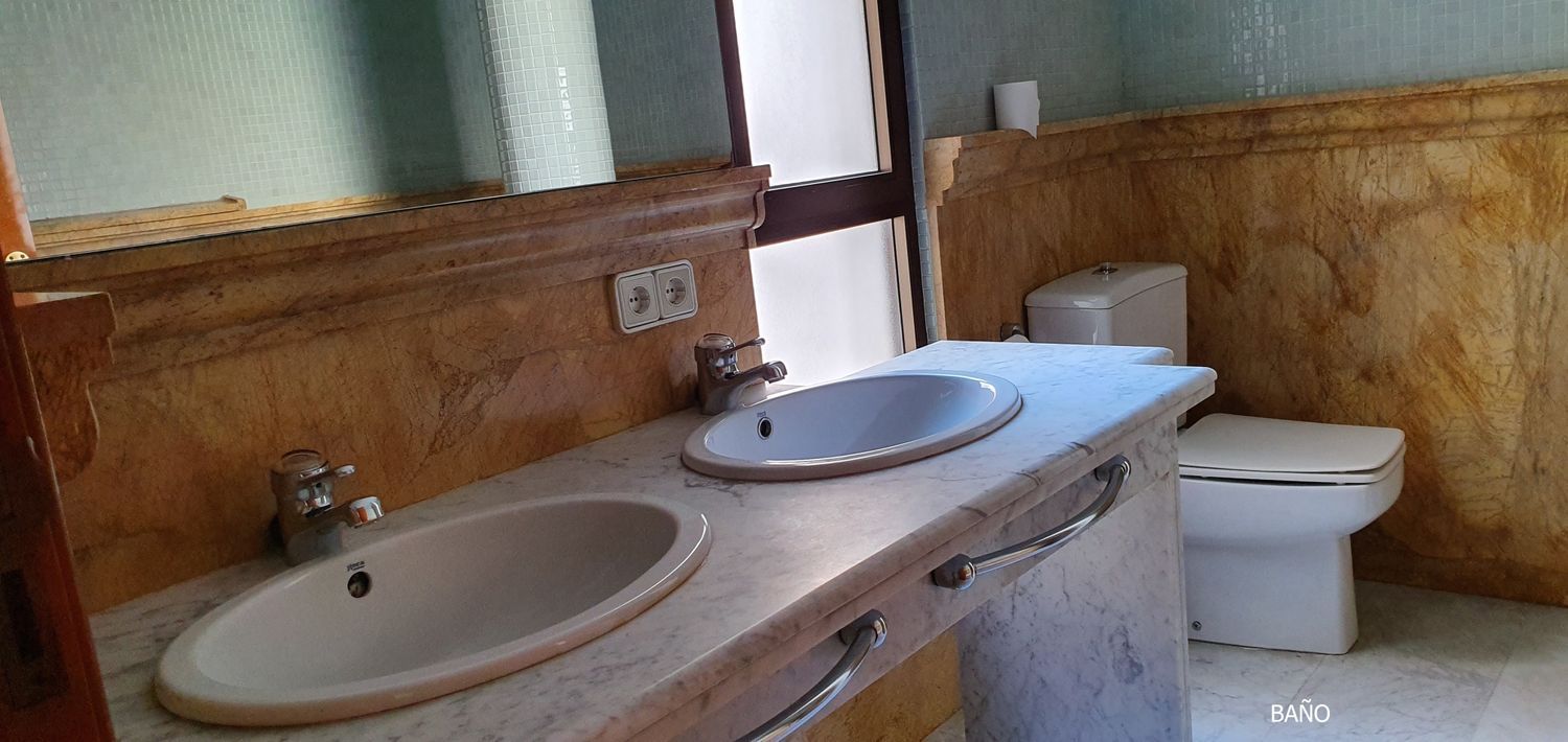 Piso en calle Reyes Católicos, 7 . 4º C - Foto 8