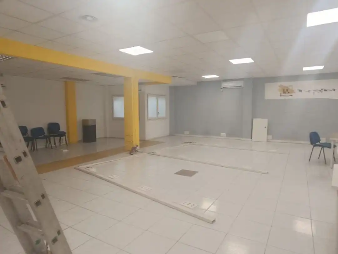 Local comercial en  Carrer de Joaquim Rubió i Ors 298 - Foto 8