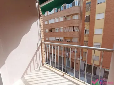 Piso en  Carrer Cervantes - Foto 3