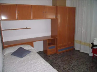 Piso en 3DORMITORIOS JUNTO CERVEZAS ALHAMBR - Foto 4