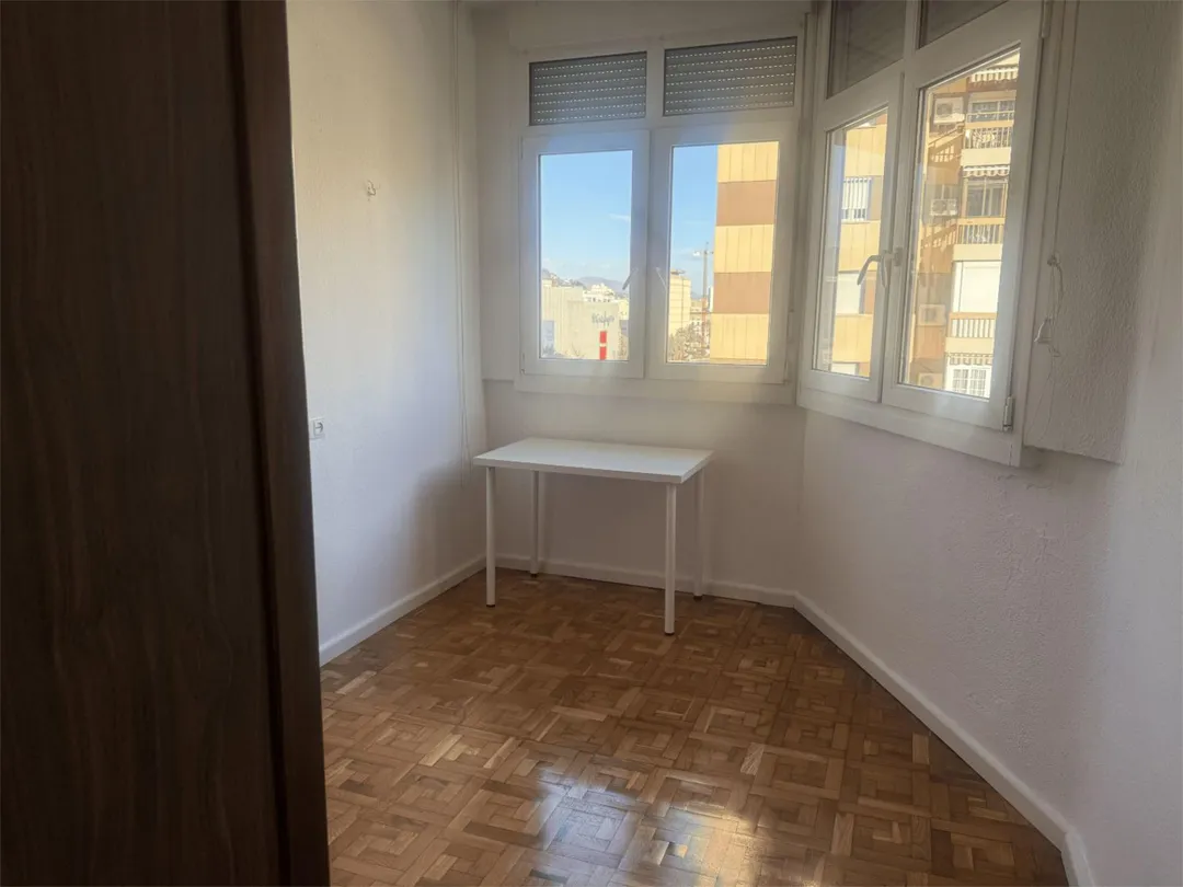 Piso en  Avenida de Andalucía 9 - Foto 5