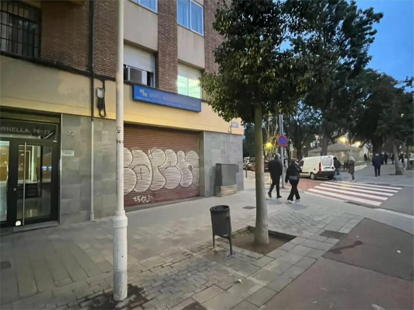 Local comercial en  Avinguda de Cornellà 70 - Foto 2