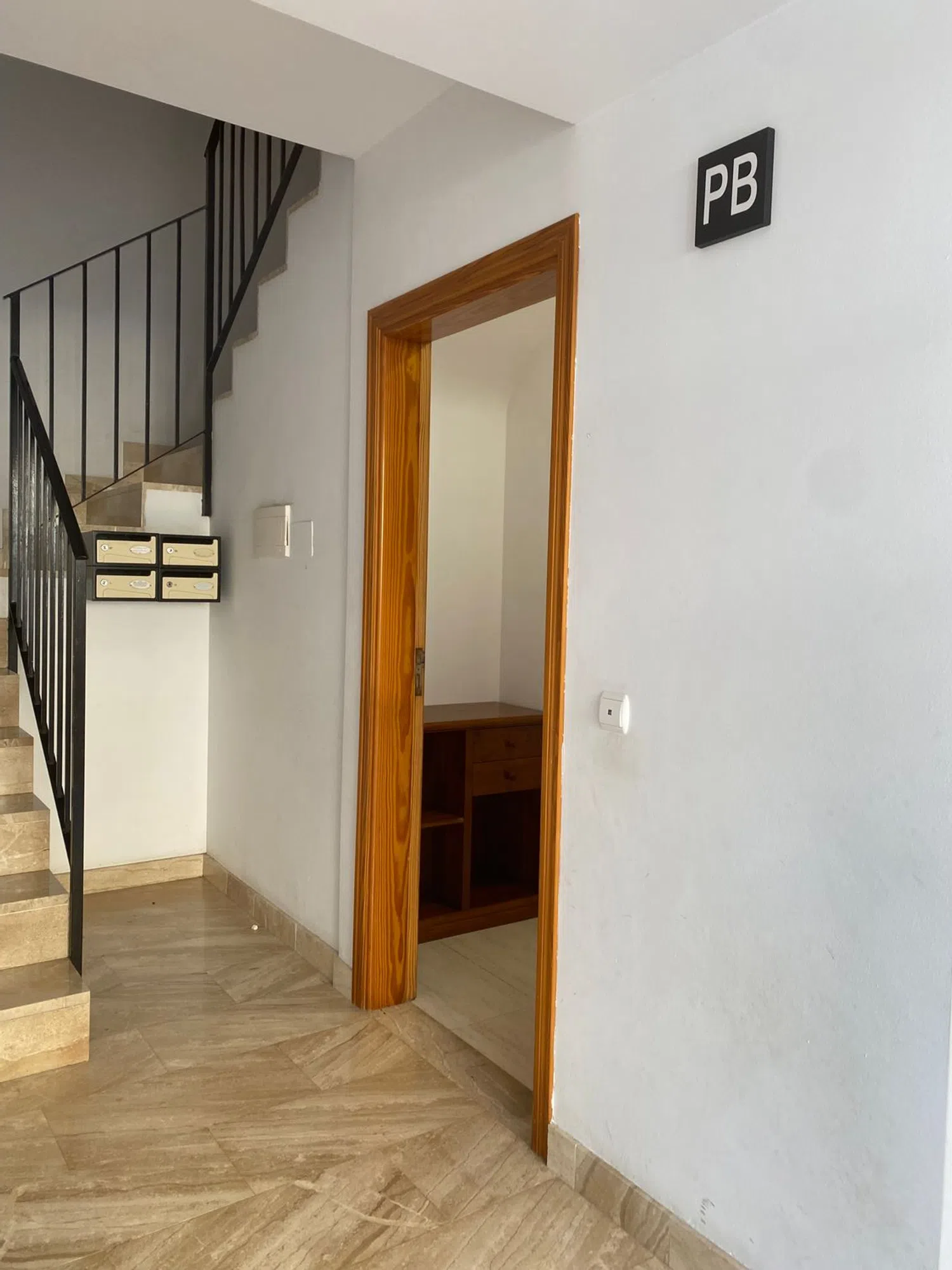 Casa independiente en calle de la Reina Sança de Nàpols, 4 - Foto 6