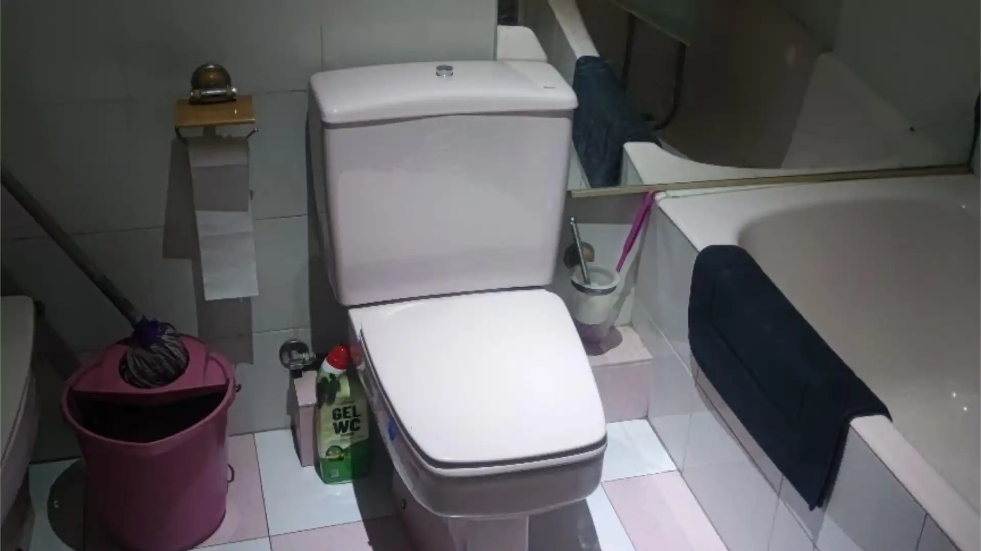 Casa adosada en  Carrer de l'Abat Escarré 34 - Foto 30