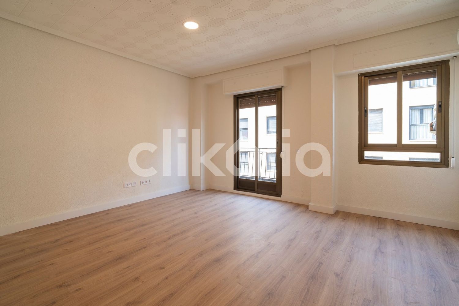 Piso en calle de la Serra d'Agullent - Foto 1