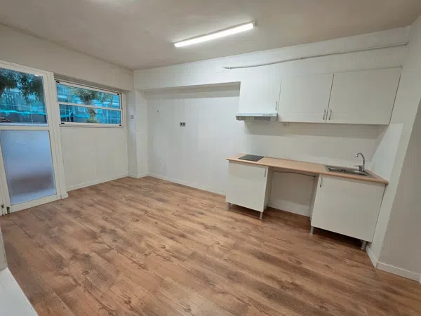 Estudio en calle de Mossèn Andreu, 3