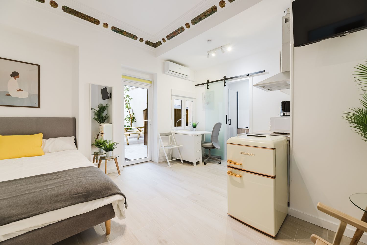 Estudio en calle d' Antonio Ponz, 9 - Foto 1