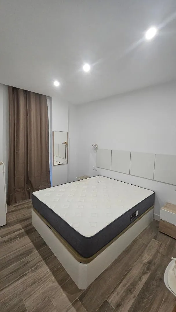 Piso en  Calle Hermano Juan Fernández 1 - Foto 3