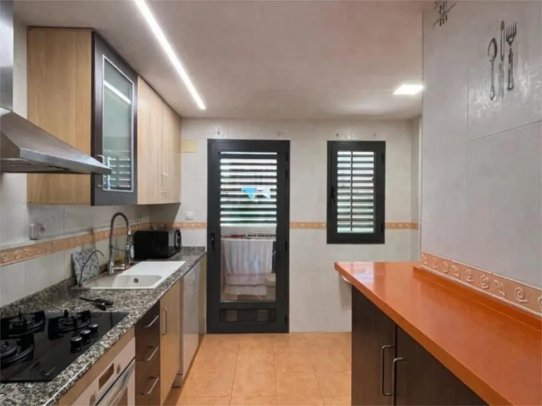 Piso en  Carrer Científico Jaime Santana 7 - Foto 12