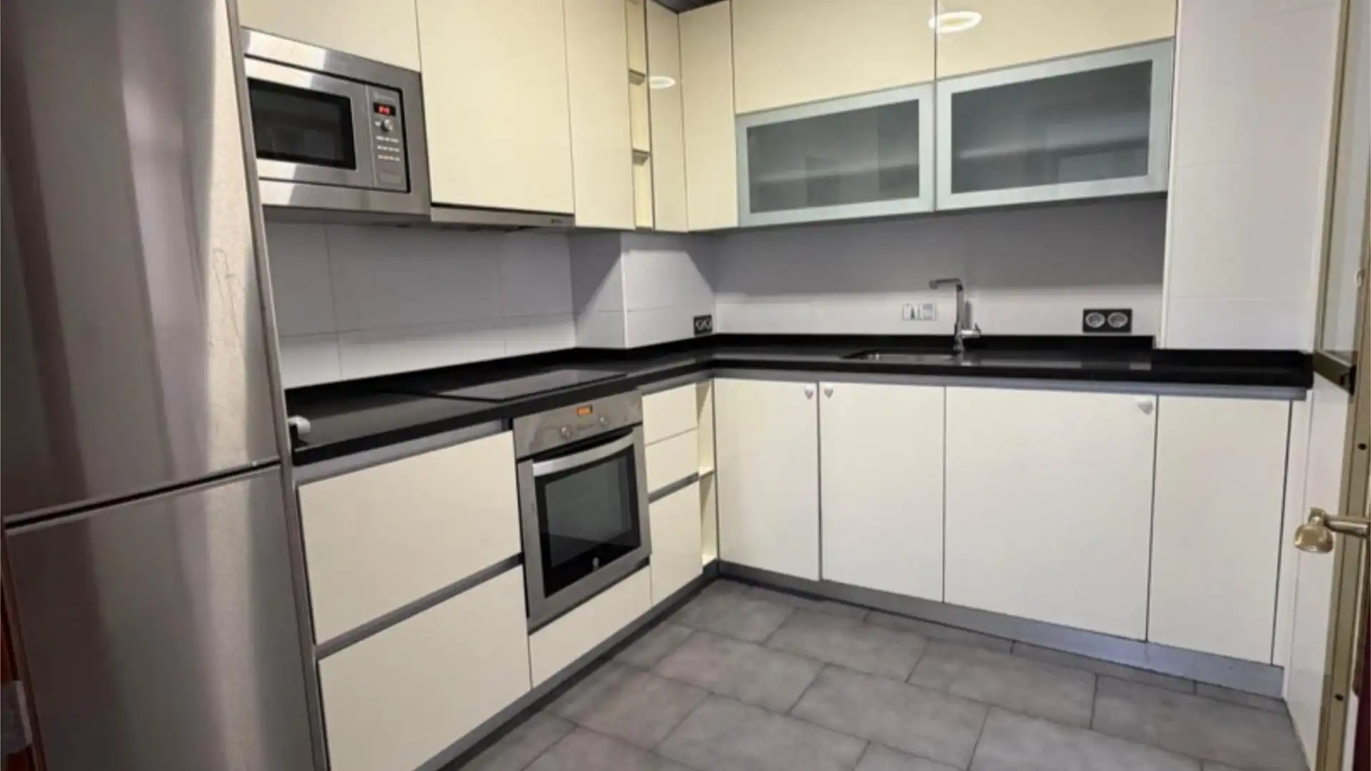 Piso en  Calle Nuestra Señora de las Candelas 30 - Foto 4