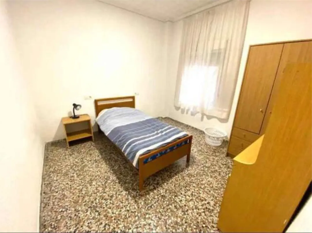 Chalet en centro de la Hoya - Foto 4