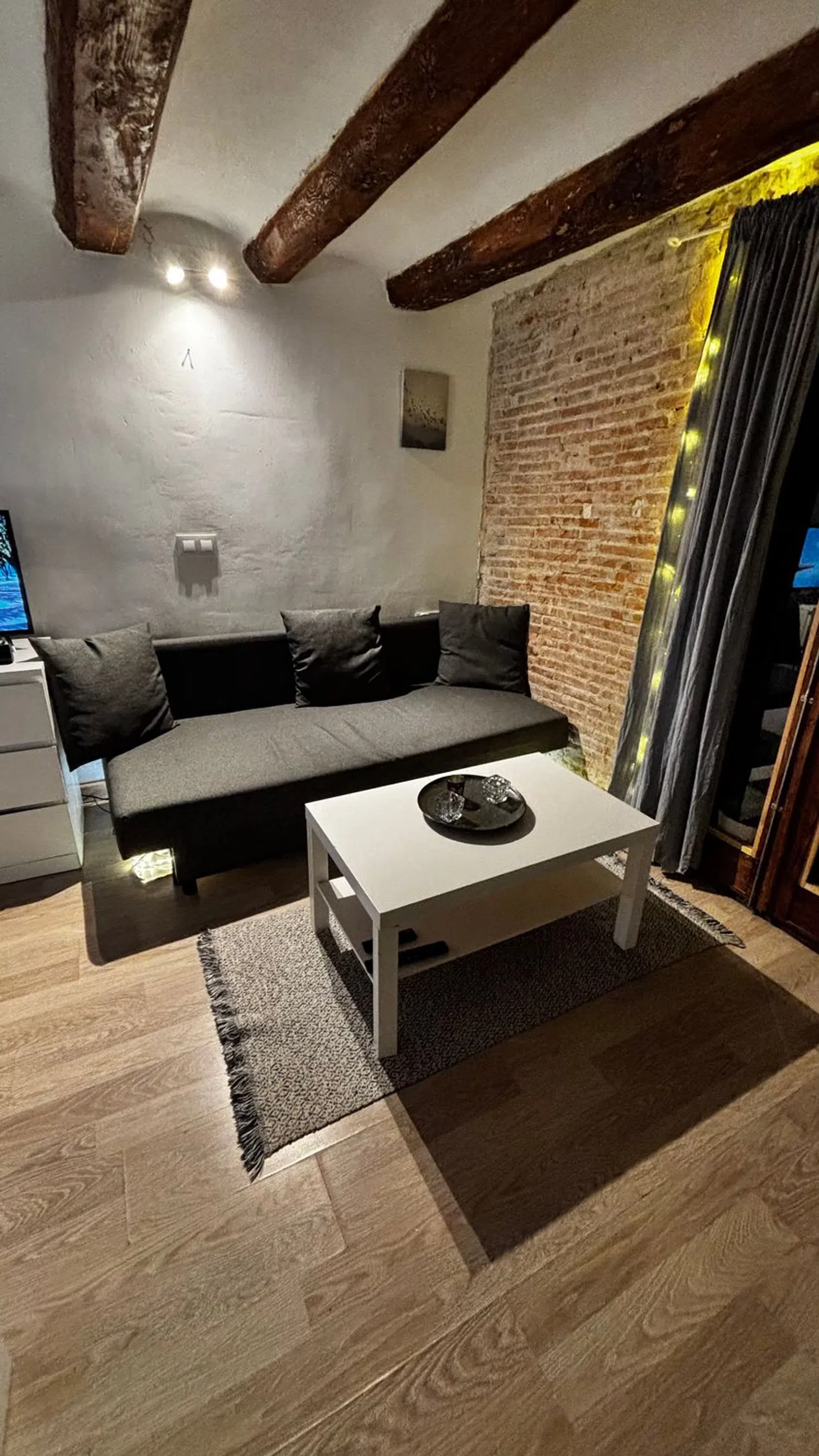 Estudio en calle de Sant Martí, 11 - Foto 2