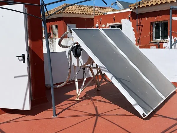 Chalet adosado en La Puebla del Rio - Foto 16